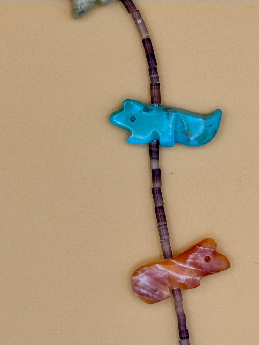 Vintage Authentic Southwestern Zuni Fetish Necklace – quiet luxury - Picture 5 of 16